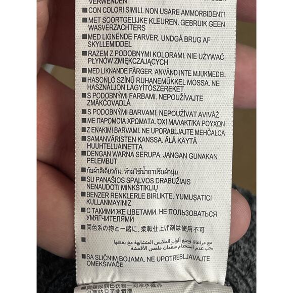 Under Armour Pants Womens Small Gray HeatGear Loose Capri Joggers Pockets Cuffed - Picture 10 of 11